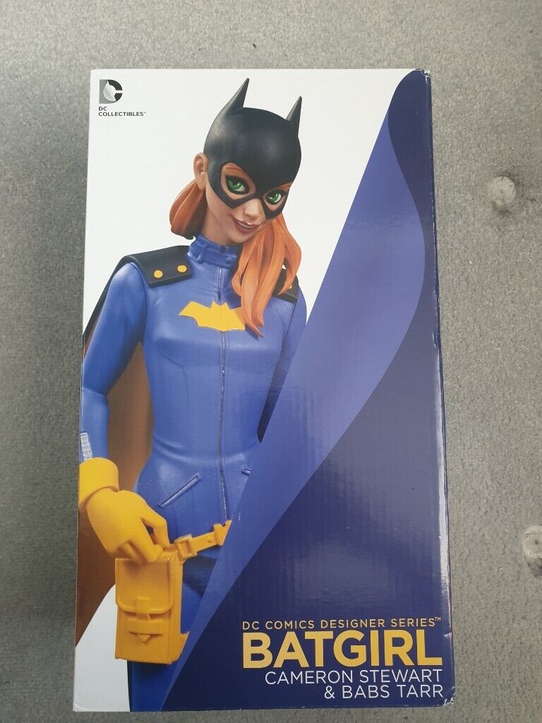 Batgirl (Batman) DC comucs designer series statue
