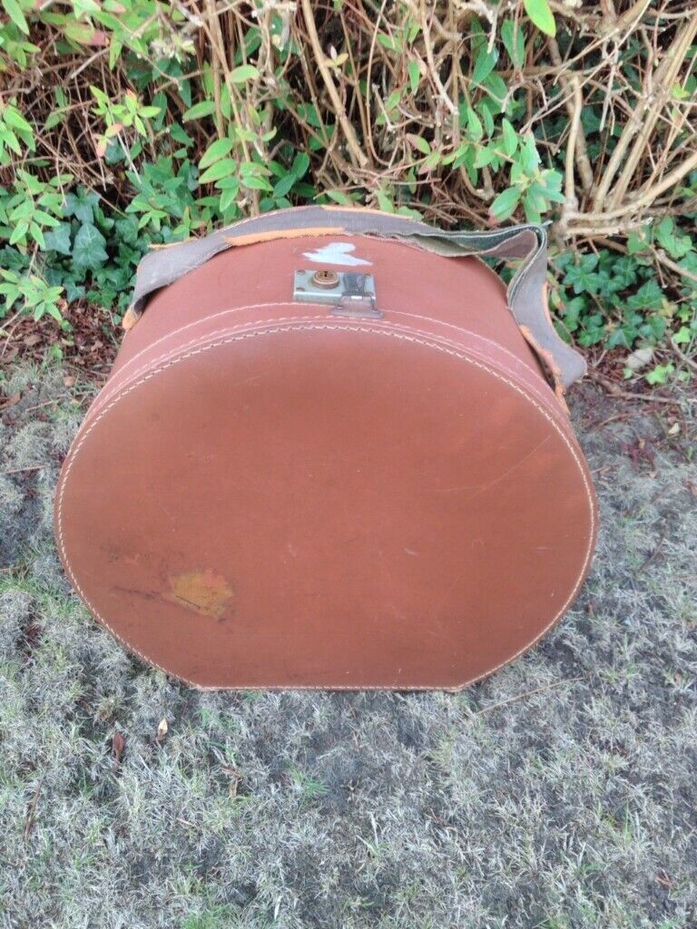  Hat boxes