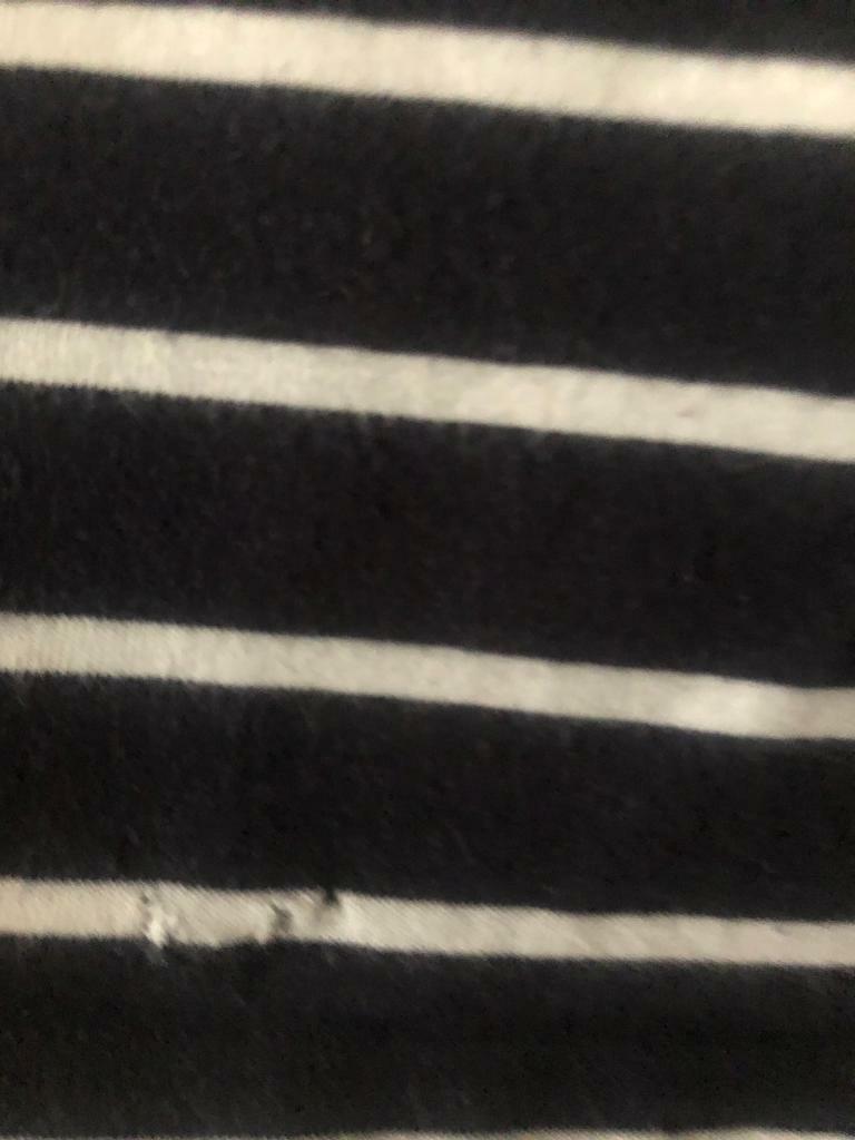 Top Size L approx 12