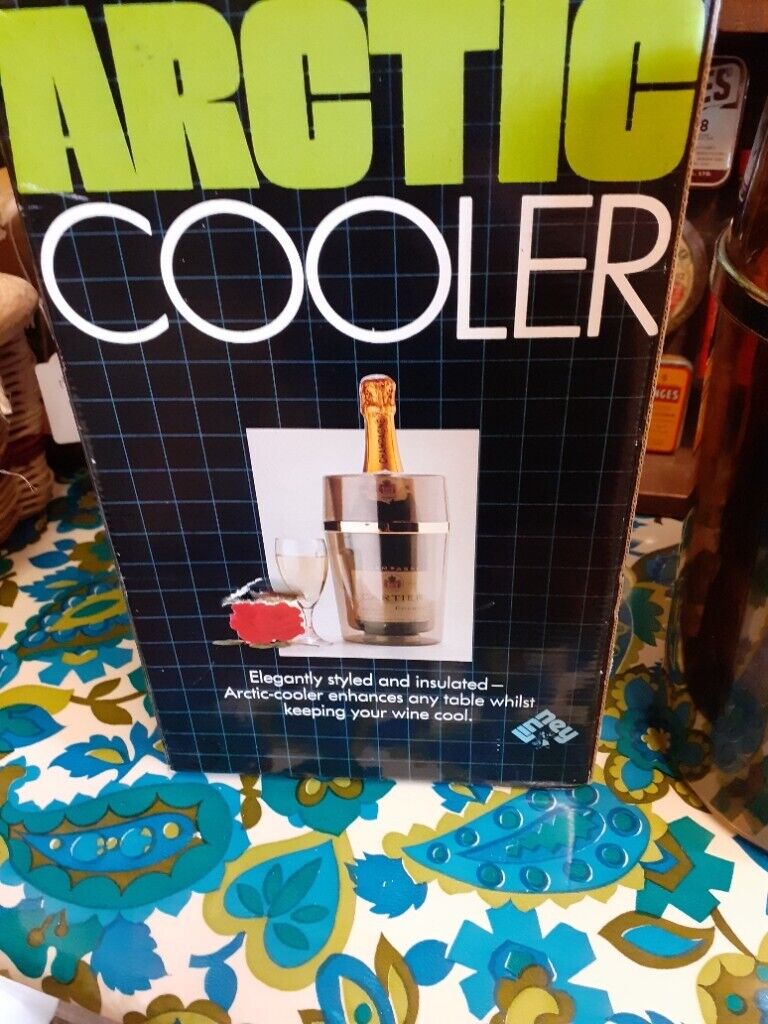 Vintage 1970s Arctic Cooler Ice Bucket with original box (although original box does have damage).