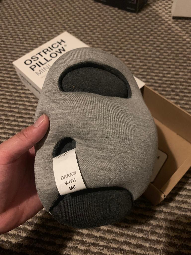 Travel pillow 