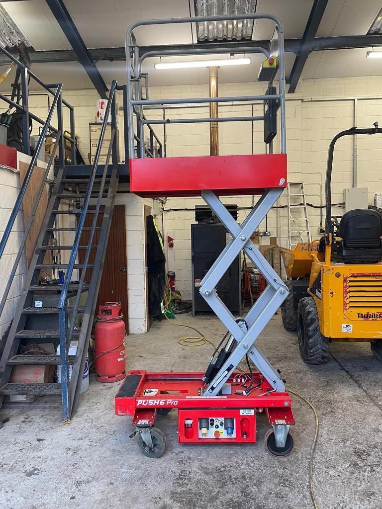 Scissor lift, Cherry Picker push around 