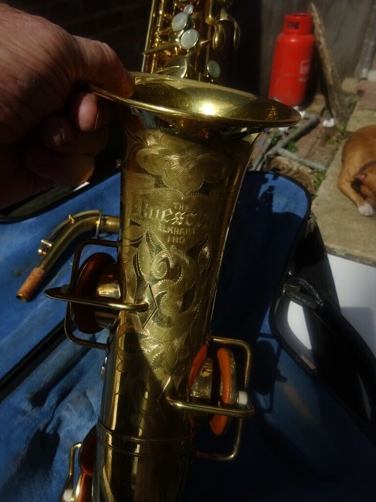 image for beuscher tru tone alto saxaphone,gold plated.