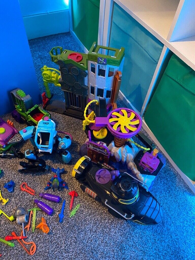 Imaginext DC Super Friends Toy Bundle