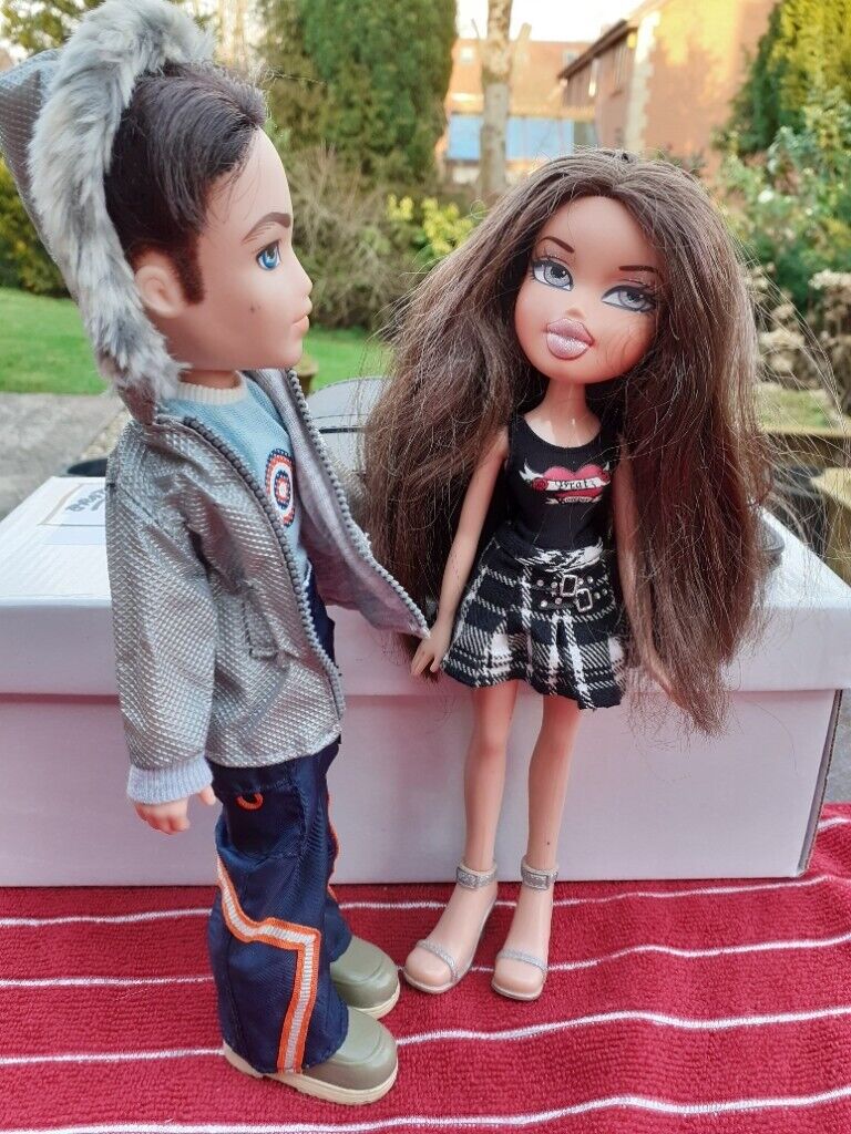 RARE Bratz Wintertime Wonderland Dolls DANA and KOBY from 2003