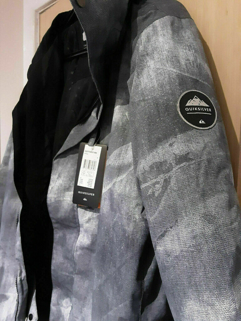 BNWT Mens QUIKSILVER PRINTED SNOW JACKET. SKI. SNOWBOARD. SMALL
