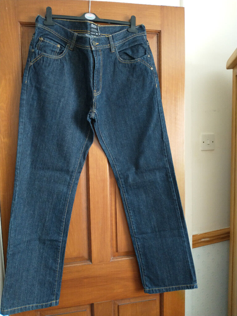 image for MENS JEANS. OFFICERS CLUB. 36 WAIST. 33INCH INSIDE LEG. NEW. UNWORN.