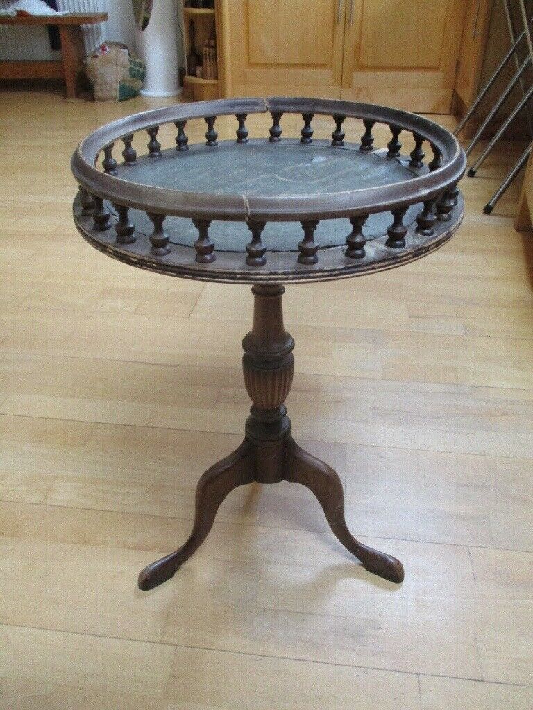 image for Vintage Mahogany Green Leather Table Circular Top Gallery Side Rail - 