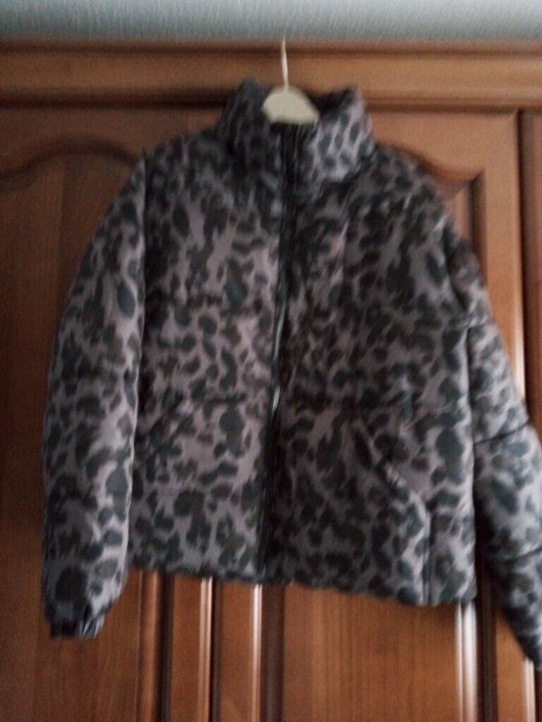 image for  Ladies quilted jacket £5 