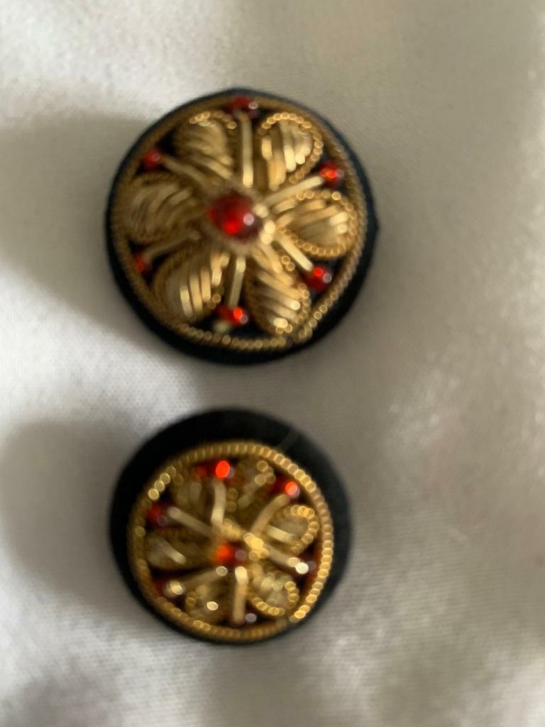 MIXED LOT New & Used Buttons
