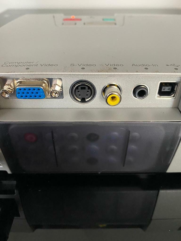 Epson projector in very good condition 