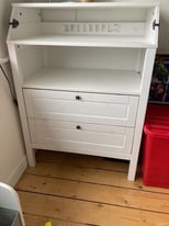 Baby changing table/ chest of drawers 