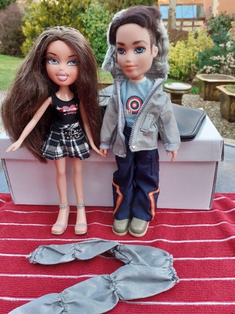 RARE Bratz Wintertime Wonderland Dolls DANA and KOBY from 2003
