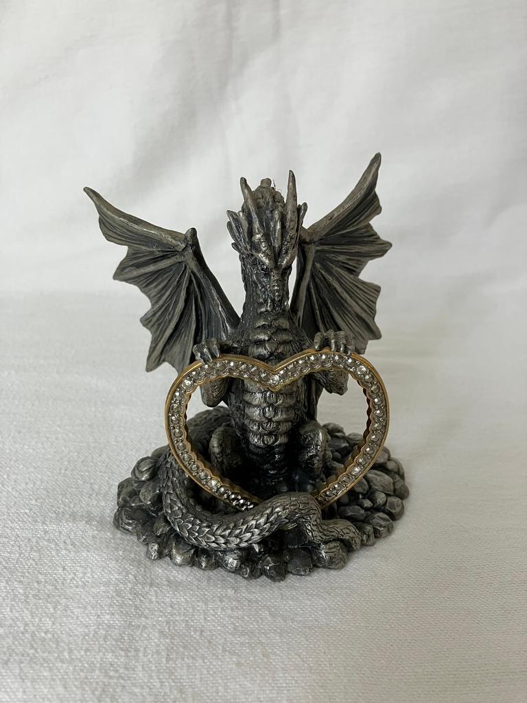 image for Tudor Mint Heavy Pewter Sculpture DRAGON OF THE HEART Myth and Magic 3887 Collectable 