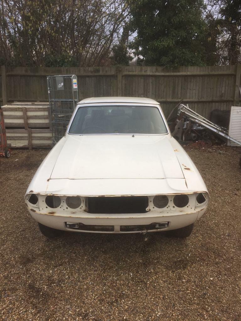 Triumph stag breaking and wanted also parts 