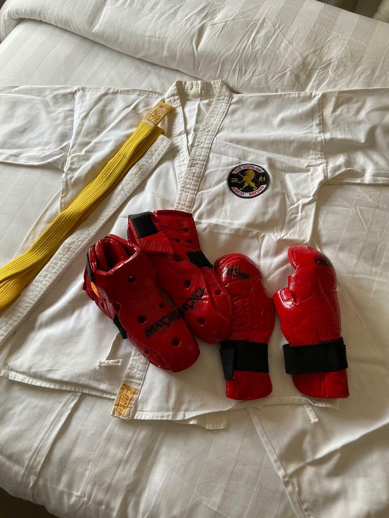 Tae kwon do suit and sparring pads