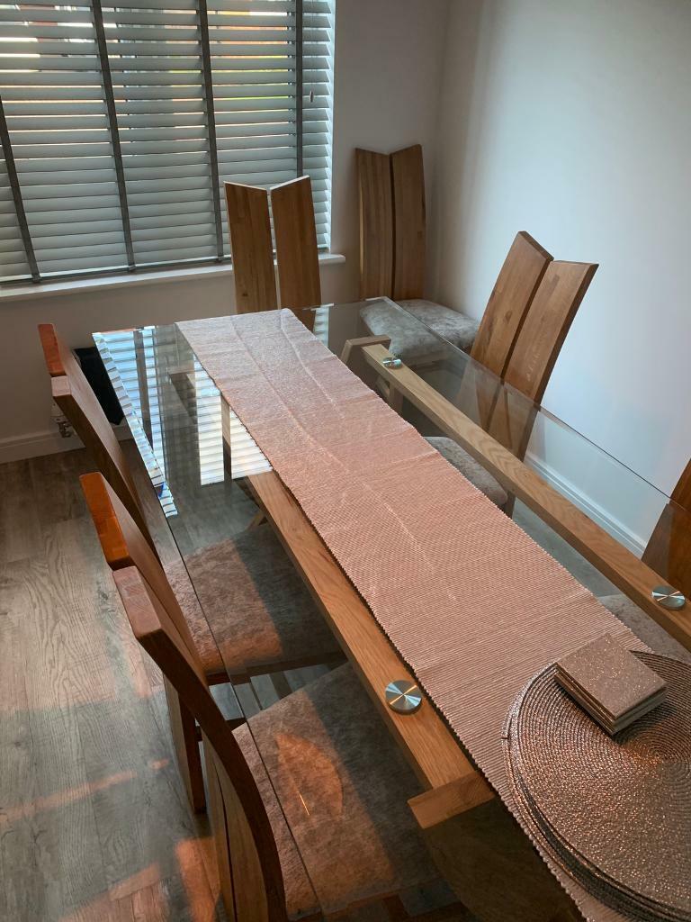 Dining Table & Chairs