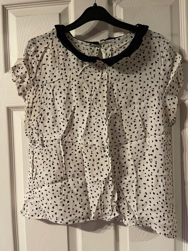 image for Black and white spot top £1