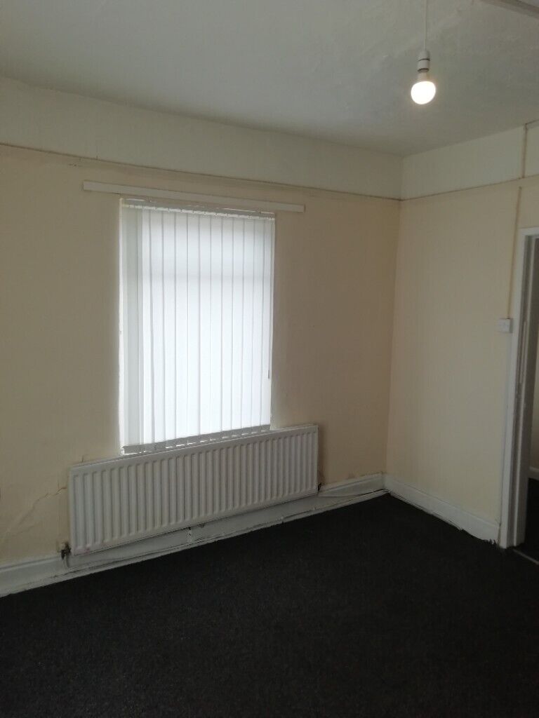 **TO LET** 1 BEDROOM APARTMENT**NORTH ROAD**DSS ACCEPTED**NO DEPOSIT