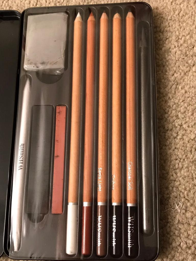 WHSmith Sketching Set