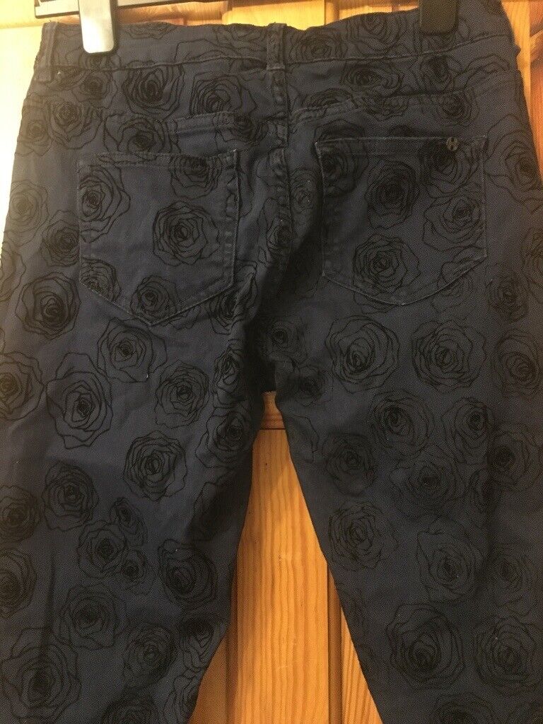 Lovely phase eight jeans