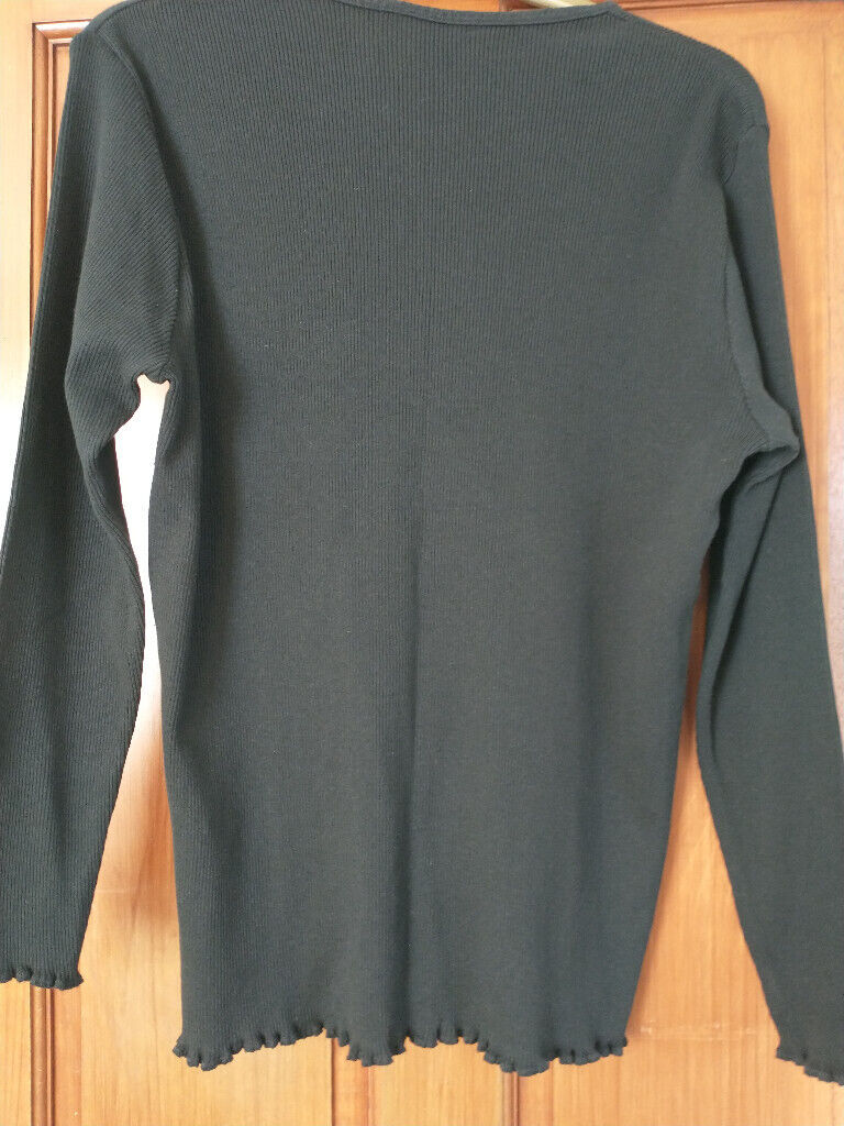  JUMPER. BLACK. XL, Bust 38inches. Thin ribbed, stretchy fit to shape.