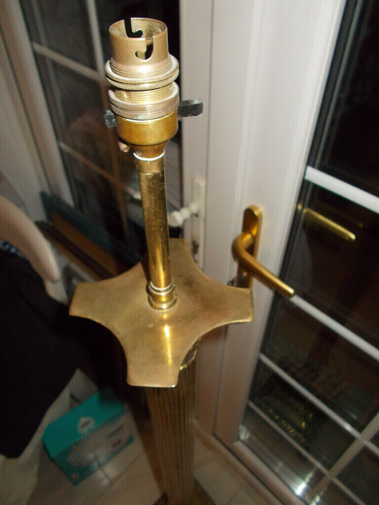  Victorian brass Corinthian column telescopic standard lamp Price or nearest offer..  
