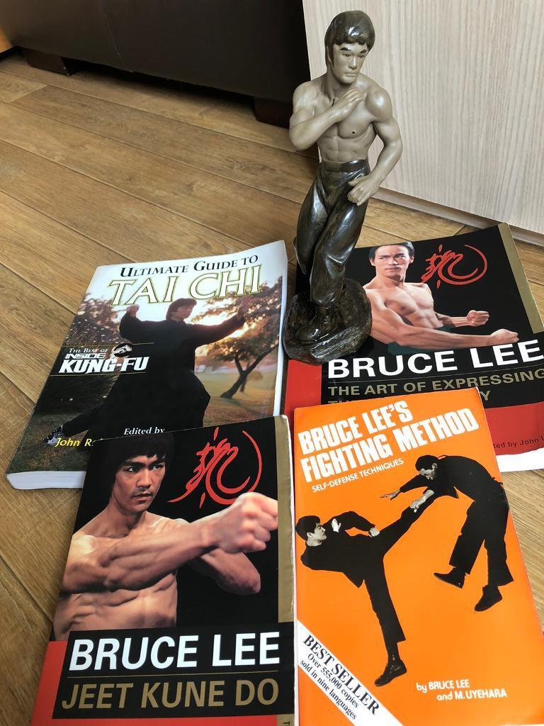 image for Bruce lee vintage statue and book