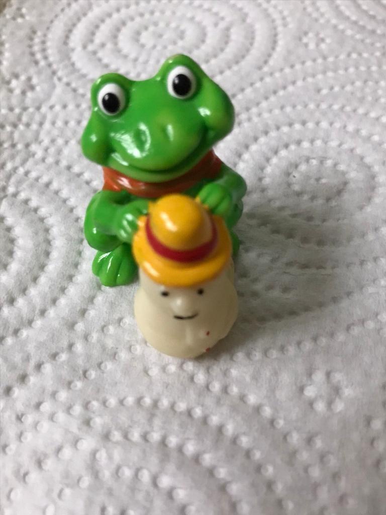 Kinder Surprise Ranopla Frog Figures