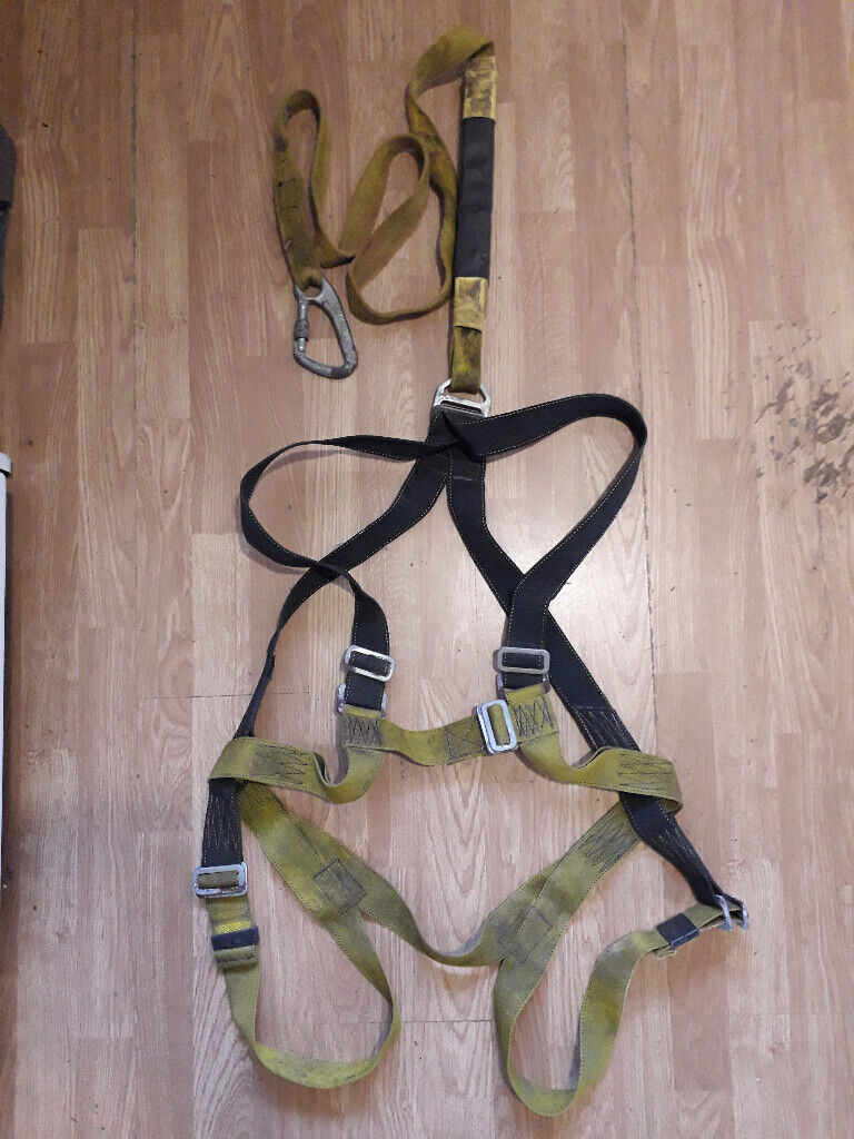 image for Site Harness with Fall Arrester for overhead construction worker - Collect from Saltaire