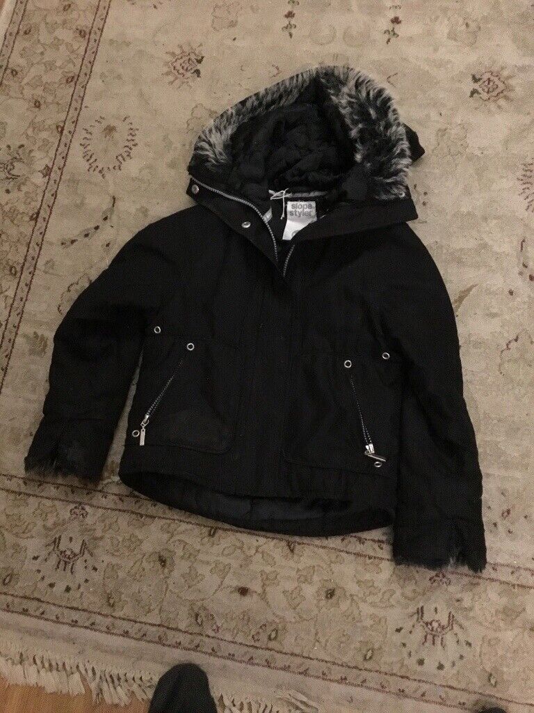 image for CHILDS BLACK EISENEGGER  JACKET 5/6 years