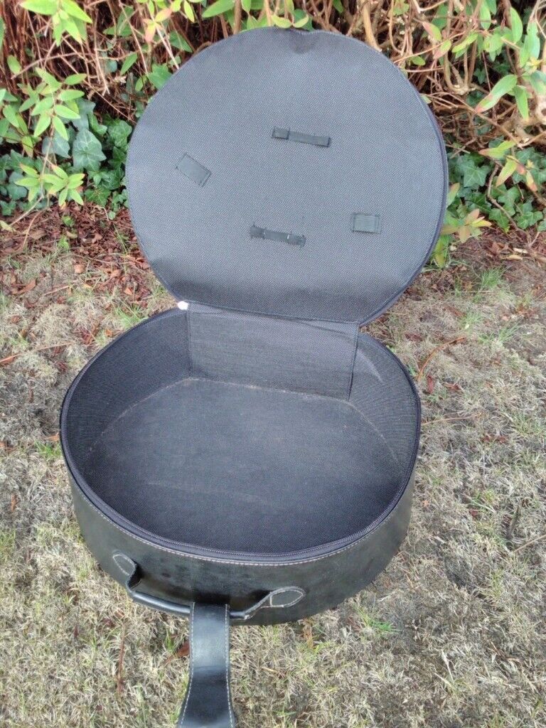  Hat boxes