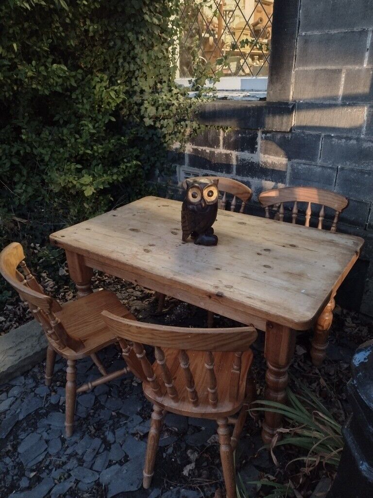 image for Pine table and 4 chairs