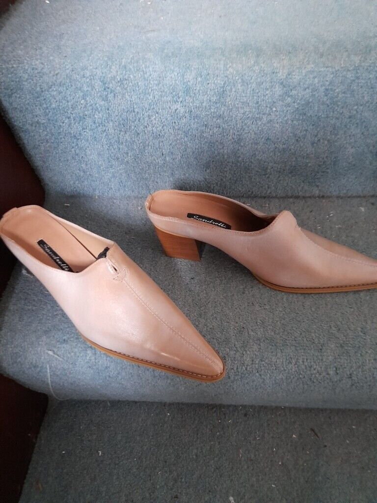 image for Ladies  Shoes size 7