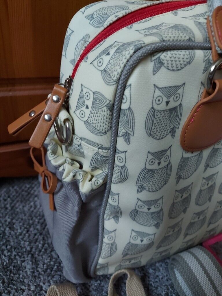 Yummy Mummy wise owl bag with pram straps