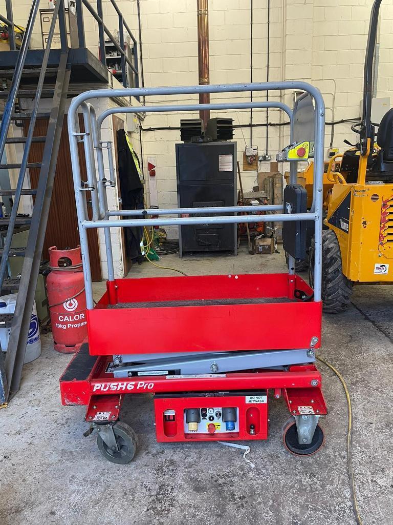 Scissor lift, Cherry Picker push around 