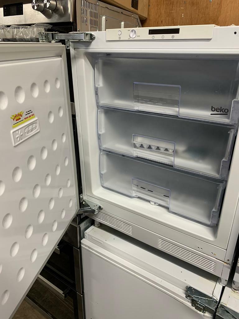 New Scratch N’ Dent Integrated Under Counter Fridge & Freezer