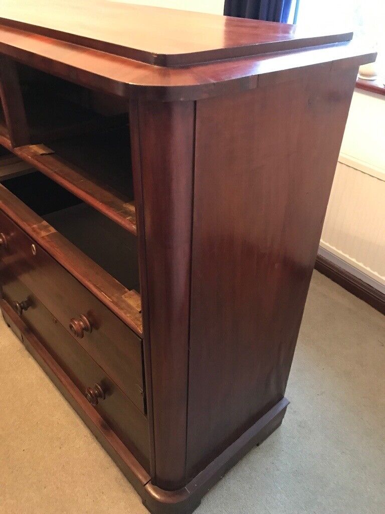 Antique Wooden Chest of Drawers