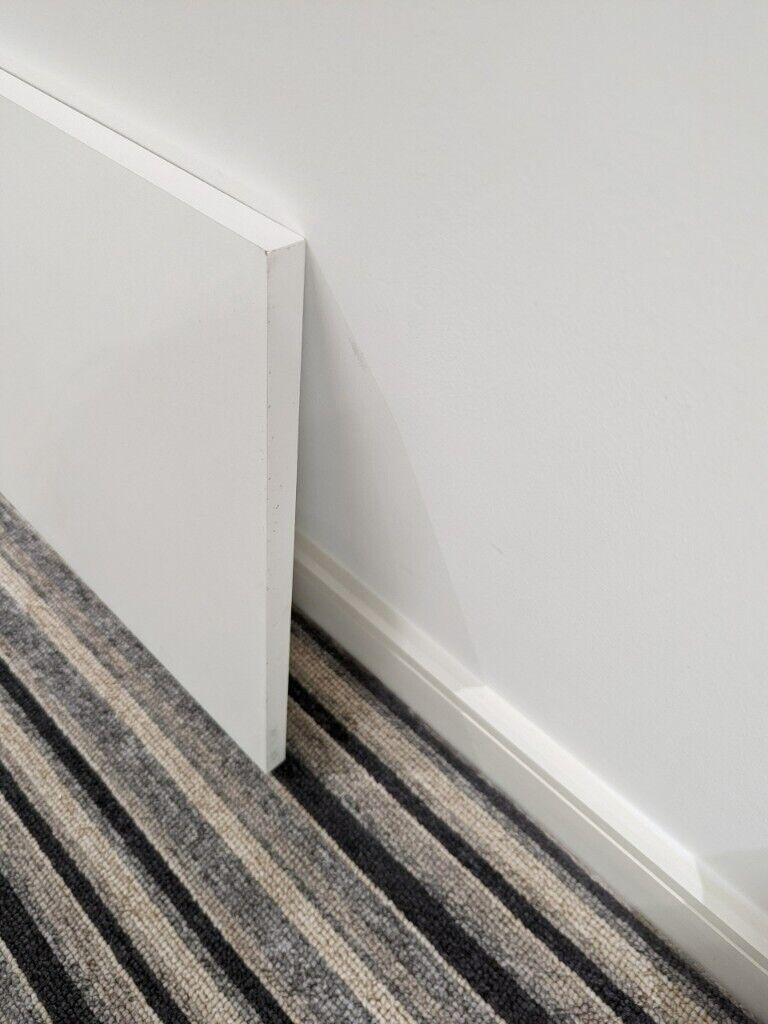2 WHITE CHIPBOARD SHELVES PANELS CUT-OUT WITH SMOOTH MELAMINE COATING 16mm THICK *NEW*