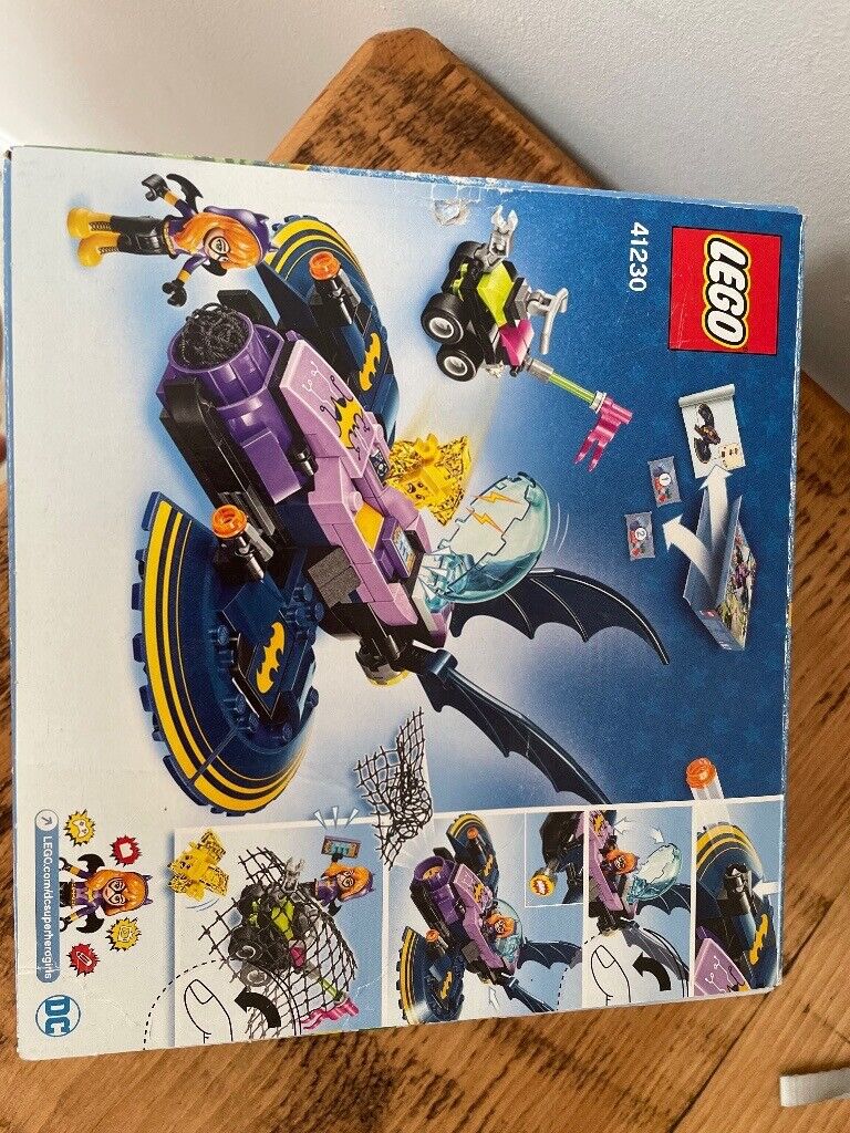 LEGO DC Super Hero Girls Batgirl Batjet Chase 41230