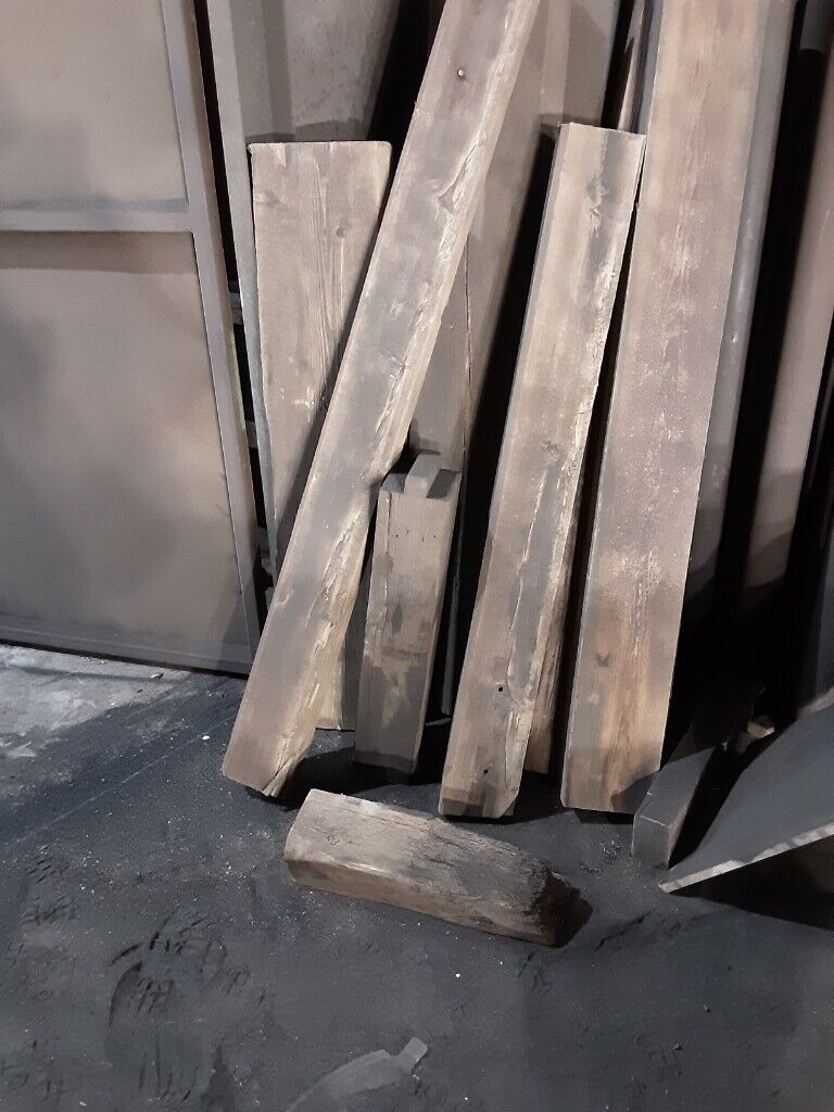 Reclaimed pine wooden beams 