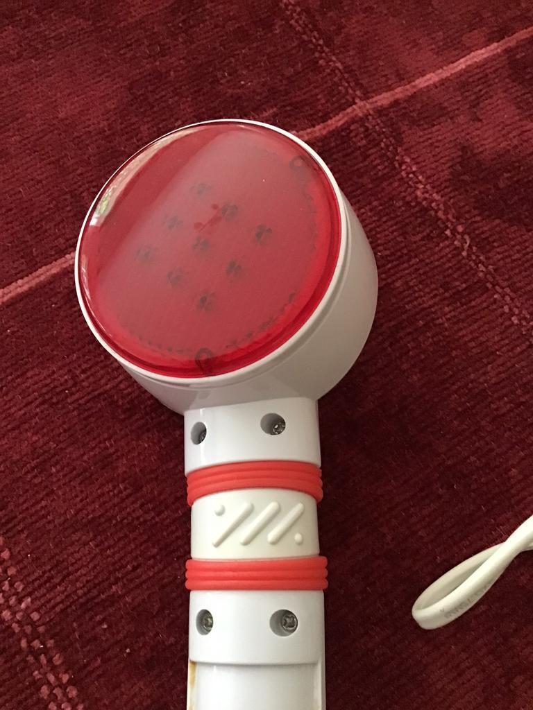 HAND HELD ELECTRIC VIBRATION AND/OR HEAT RELAXATION MASSAGER