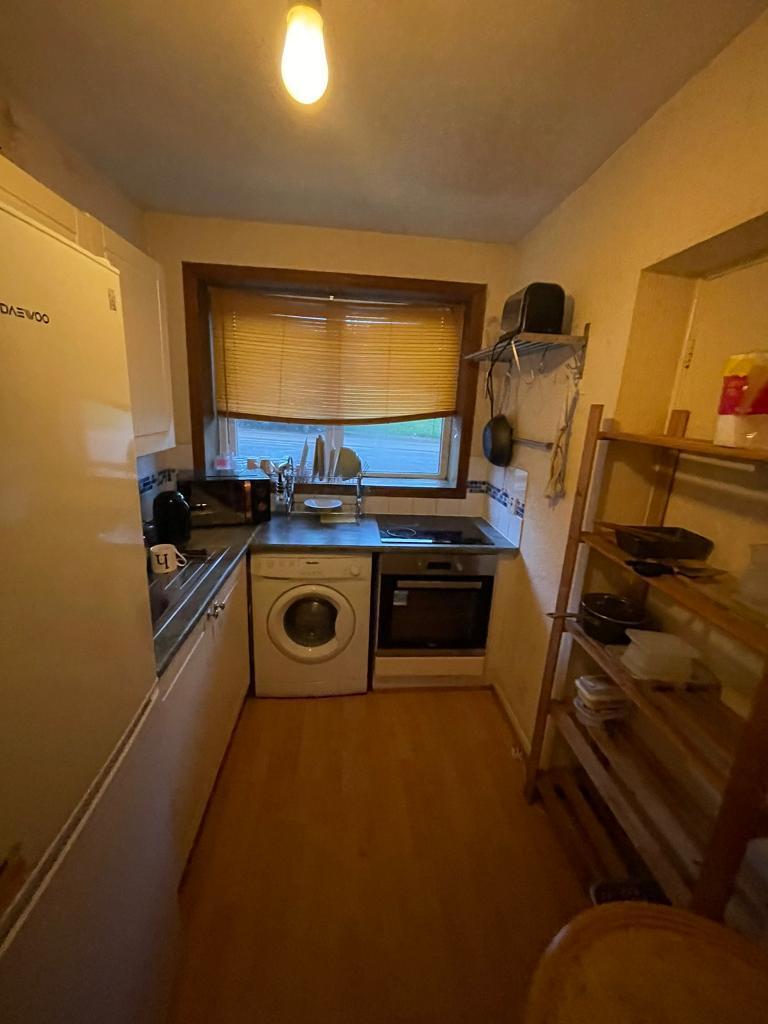 Double bed near aberdeen uni for £440, Suits student couple