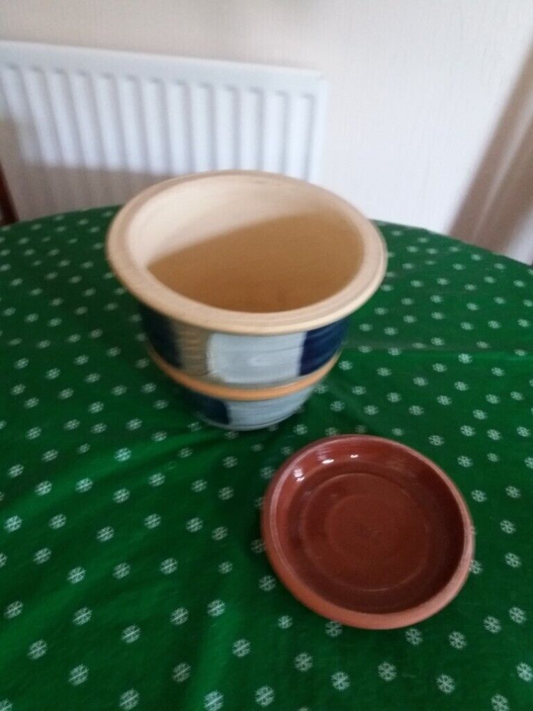 TERRACOTTA PLANT POT