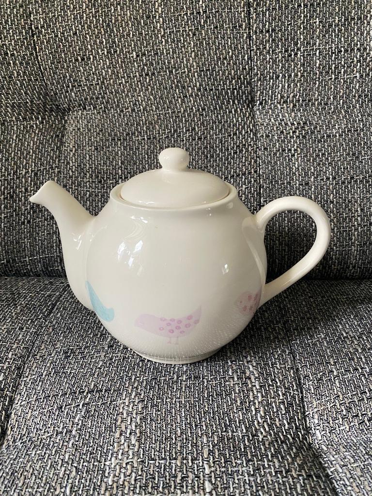 image for IKEA Ceramic teapot 🫖5-6 cups teapot 