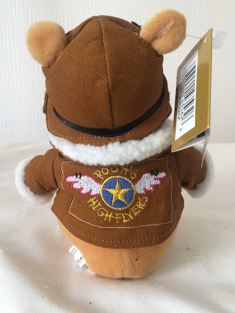 Disney Aviator Winnie the Pooh beanie 