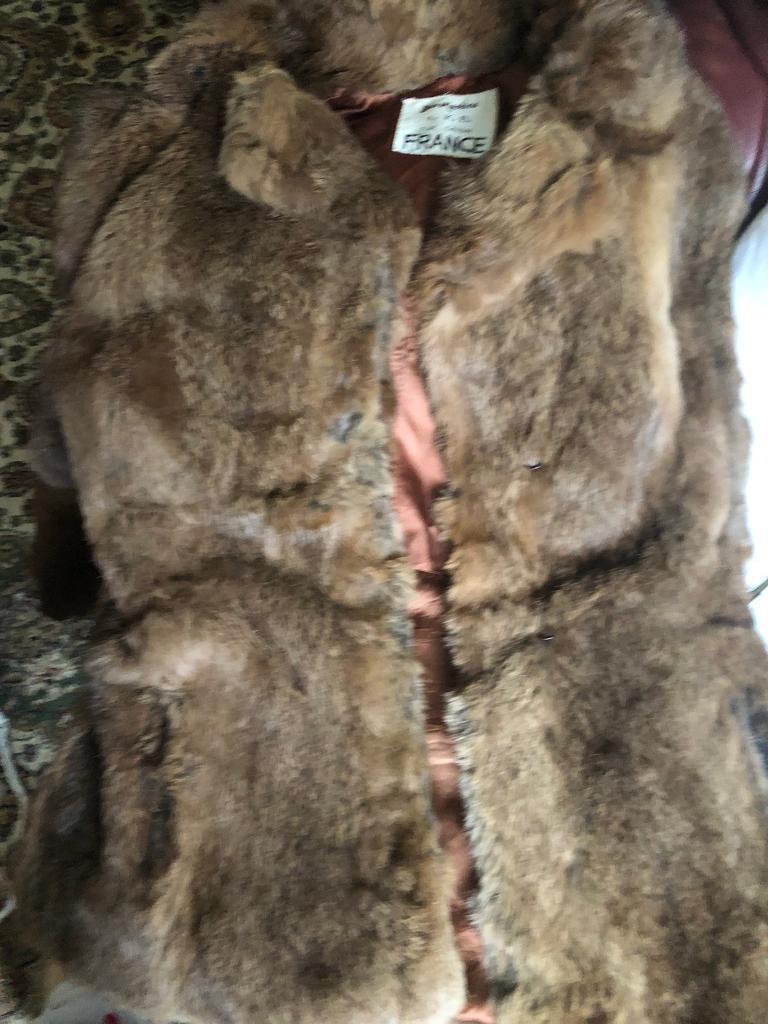  Real Rabbit fur coat in very good condition  Size( 8 to 12)