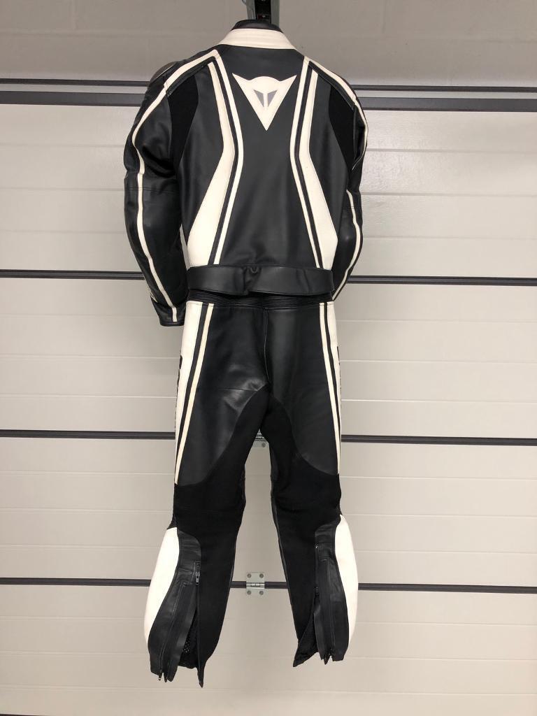 Dianese ladies 2 piece leathers