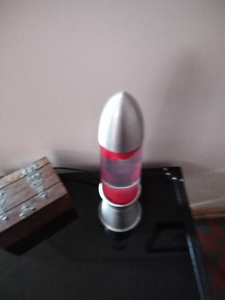 dezac rocket lava lamp, relaxing/wellbieng/chillaxing/retro/vintage decor