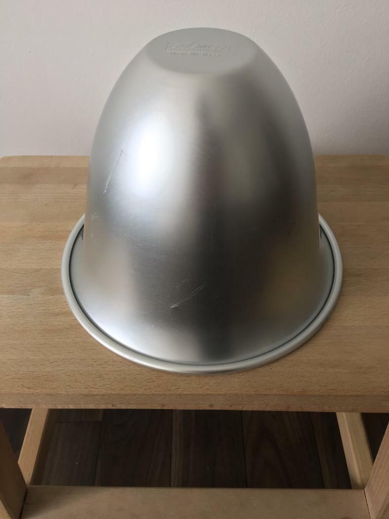 image for Silverwood doll/ volcano cake tin